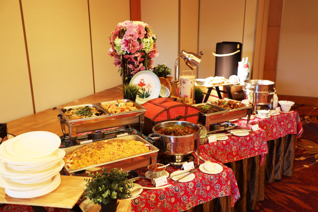 corporate catering tips for office gathering in singapore